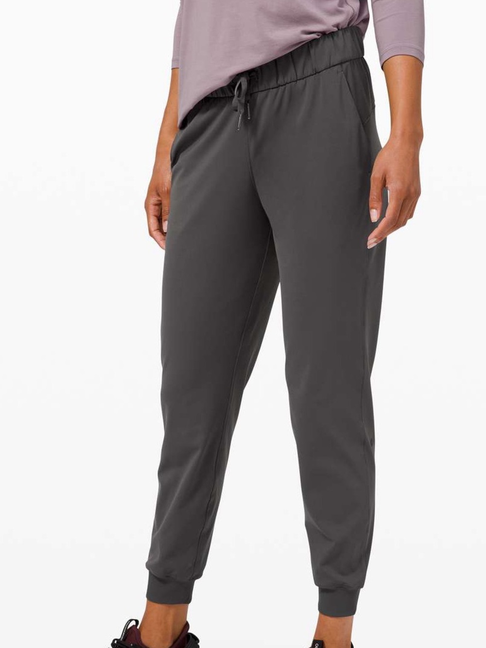 Lululemon On the Fly Jogger 28" *Luxtreme - Size 8